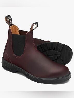 Granola Girl Blundstone Chelsea Boots in Deep Burgundy with Black Sole